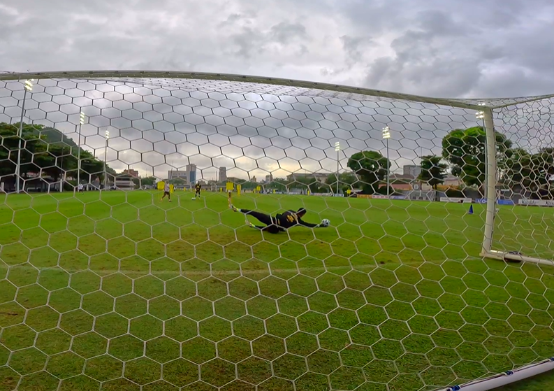 Chutes de todos os ângulos no goleiro Gabriel Brazão- Santos Fc 2025